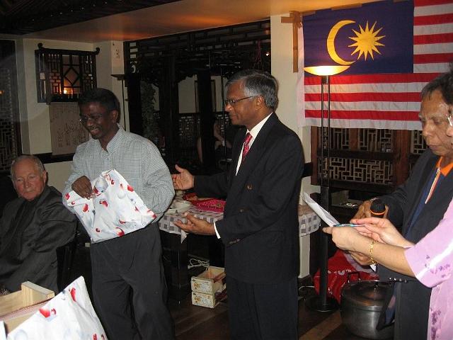 IMG_0095 (2).jpg - Logi Dashan ... a present for a corporate member and strong MAF supporter